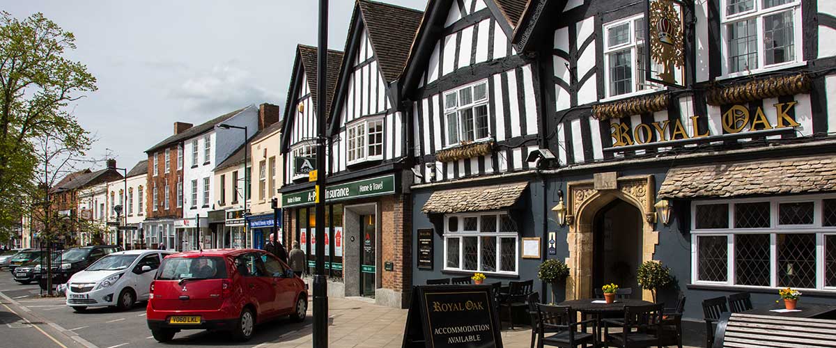 Evesham high street - The Royal Oak