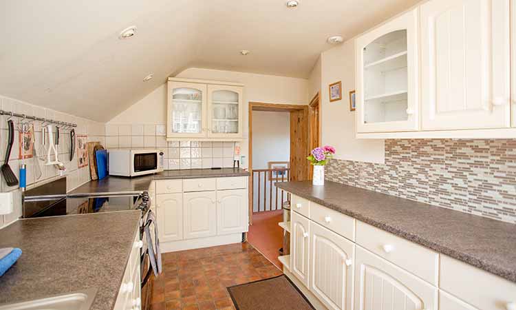 Haselor farm studio the kitchen